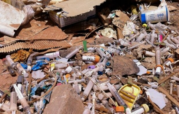 زباله های تیز و برنده و خطرات زیست محیطی