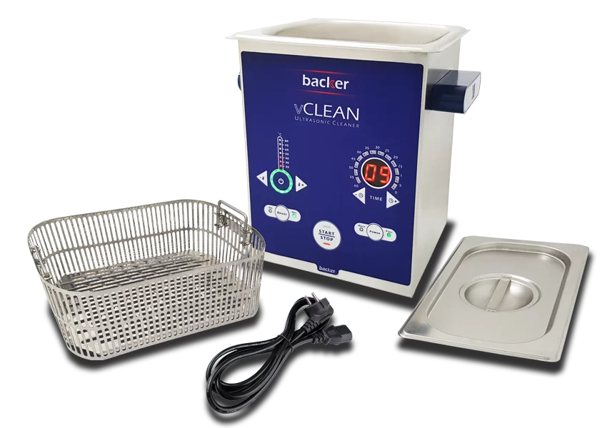 دستگاه التراسونیک شستشو ابزار پزشکی (Ultrasonic Cleaner) یکی از پیشرفته‌ترین تجهیزات برای تمیز کردن ابزارهای پزشکی و جراحی است. این دستگاه با استفاده از امواج صوتی با فرکانس بالا (التراسونیک)، آلودگی‌های میکروسکوپی و چربی‌های باقی‌مانده روی ابزارها را به‌صورت کامل حذف می‌کند.